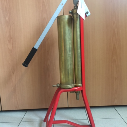 Pompa a leva per vernice