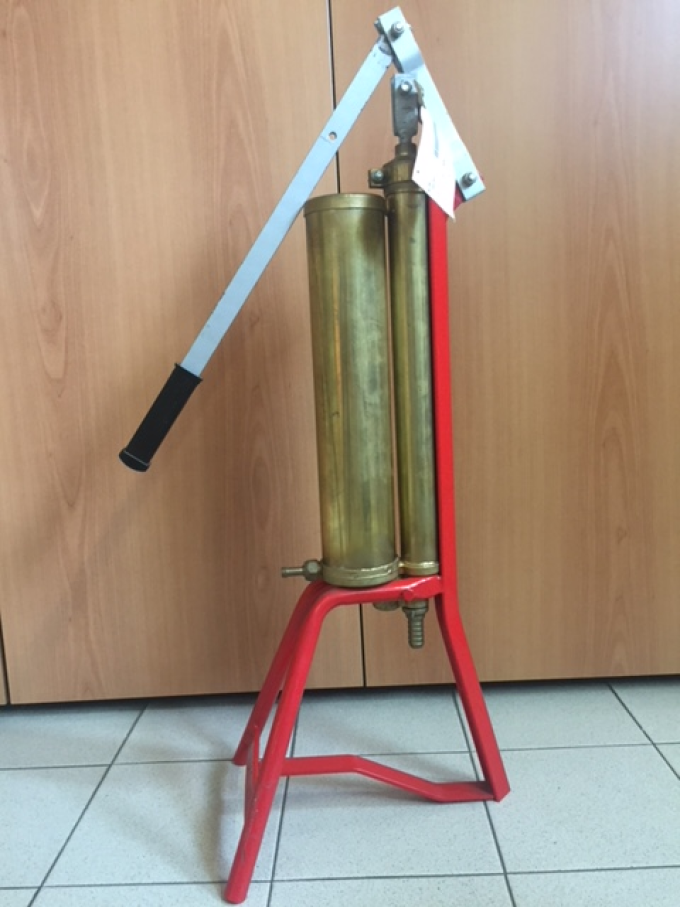 Pompa a leva per vernice