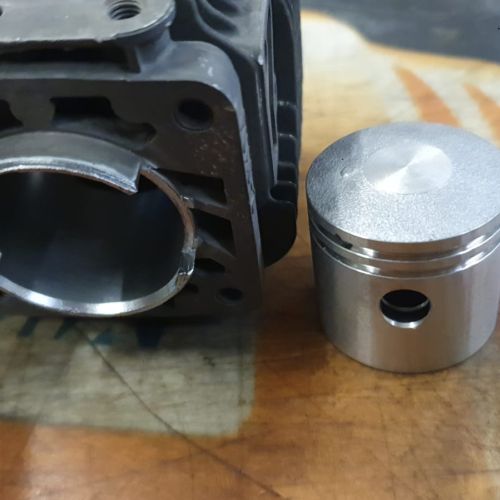 Cilindro e pistone (nudo) per Kawasaki TJ27 tipo vecchio